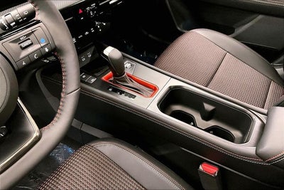 2026 Nissan Kicks SR AWD - Premium, Cold Weather, Electronics, Illumina