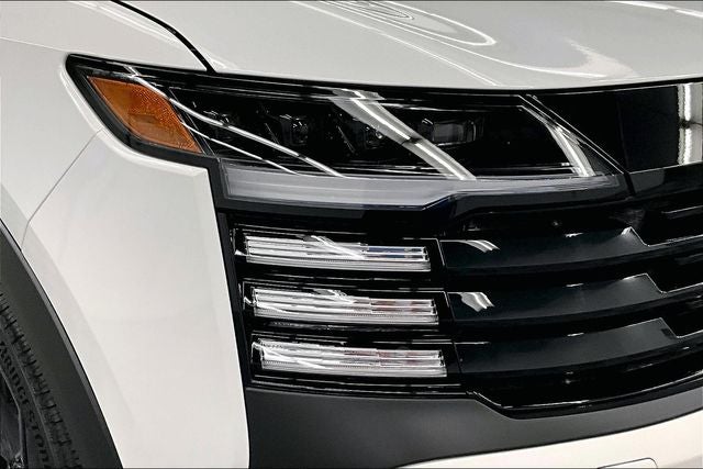 2026 Nissan Kicks SR AWD - Premium and Cold Weather Packages