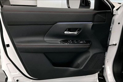 2026 Nissan Kicks SR AWD - Premium and Cold Weather Packages