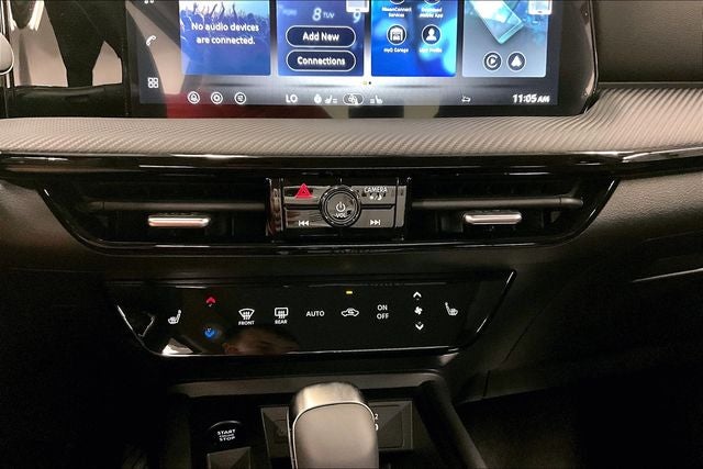 2026 Nissan Kicks SR AWD - Premium and Cold Weather Packages