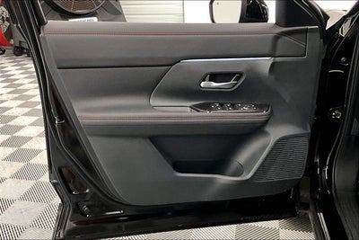 2026 Nissan Kicks SR AWD - Premium and Cold Weather Packages