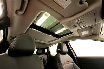 2026 Nissan Kicks SR AWD - Premium and Cold Weather Packages