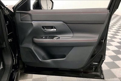 2026 Nissan Kicks SR AWD - Premium and Cold Weather Packages