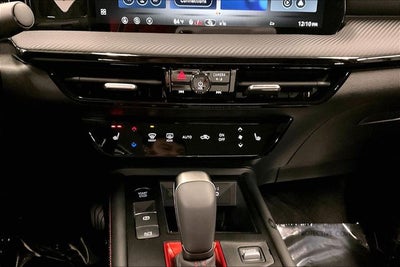 2026 Nissan Kicks SR AWD - Premium, Cold Weather, Electronics, Illumina