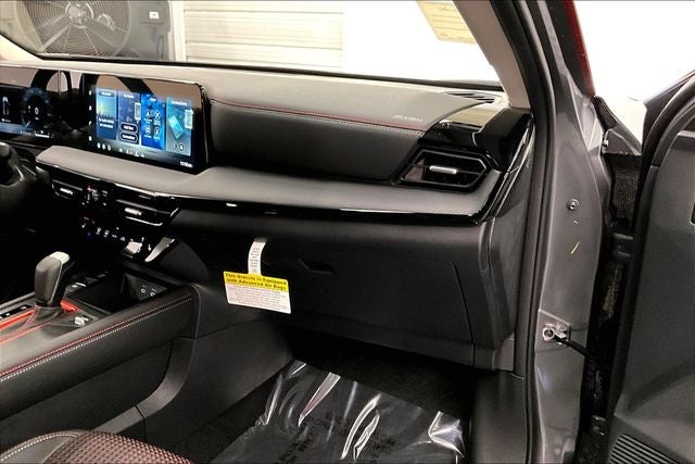 2026 Nissan Kicks SR AWD - Premium, Cold Weather, Electronics, Illumina