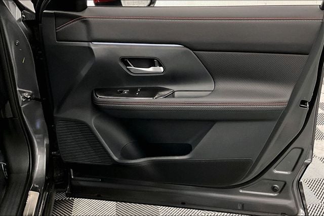 2026 Nissan Kicks SR AWD - Premium, Cold Weather, Electronics, Illumina