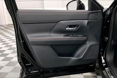 2026 Nissan Kicks SR AWD - Premium and Cold Weather Packages