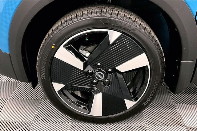 2025 Nissan Kicks SR AWD - Premium, Electronics, Illumination Pkgs