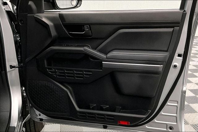 2025 Toyota Tacoma SR5 4x4 - Adaptive Cruise - Blind Spot Detection