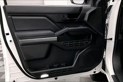2025 Toyota Tacoma SR5 4x4 - Adaptive Cruise - Blind Spot Detection