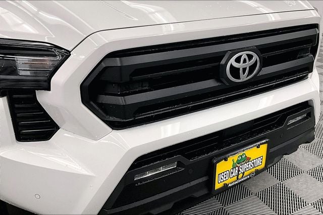 2025 Toyota Tacoma SR5 4x4 - Adaptive Cruise - Blind Spot Detection