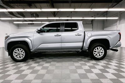 2025 Toyota Tacoma SR5 4x4 - Adaptive Cruise - Blind Spot Detection