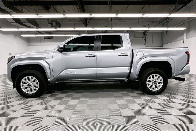 2025 Toyota Tacoma SR5 4x4 - Adaptive Cruise - Blind Spot Detection