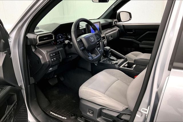 2025 Toyota Tacoma SR5 4x4 - Adaptive Cruise - Blind Spot Detection