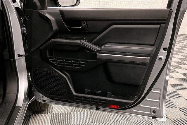 2025 Toyota Tacoma SR5 4x4 - Adaptive Cruise - Blind Spot Detection