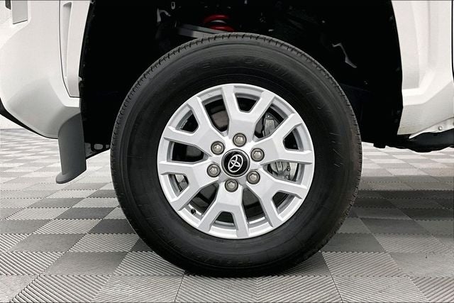 2025 Toyota Tacoma SR5 4x4 - Adaptive Cruise - Blind Spot Detection