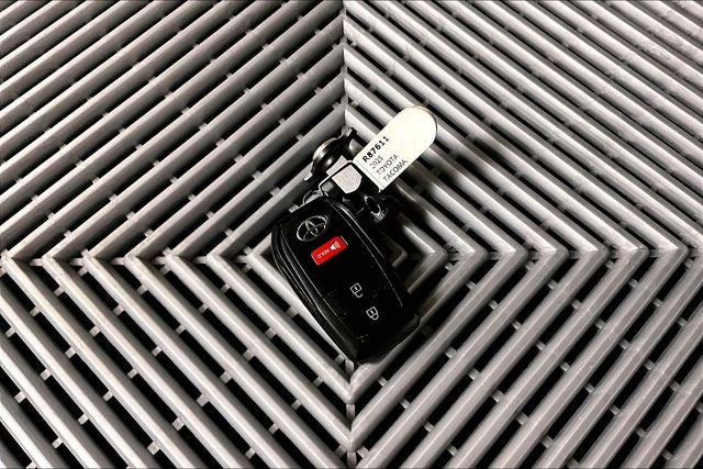 2025 Toyota Tacoma SR5 4x4 - Adaptive Cruise - Blind Spot Detection