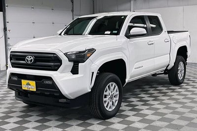 2025 Toyota Tacoma SR5 4x4 - Adaptive Cruise - Blind Spot Detection