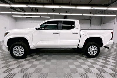 2025 Toyota Tacoma SR5 4x4 - Adaptive Cruise - Blind Spot Detection
