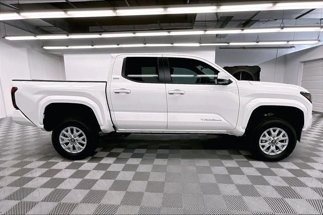 2025 Toyota Tacoma SR5 4x4 - Adaptive Cruise - Blind Spot Detection