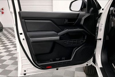 2025 Toyota Tacoma SR5 4x4 - Adaptive Cruise - Blind Spot Detection
