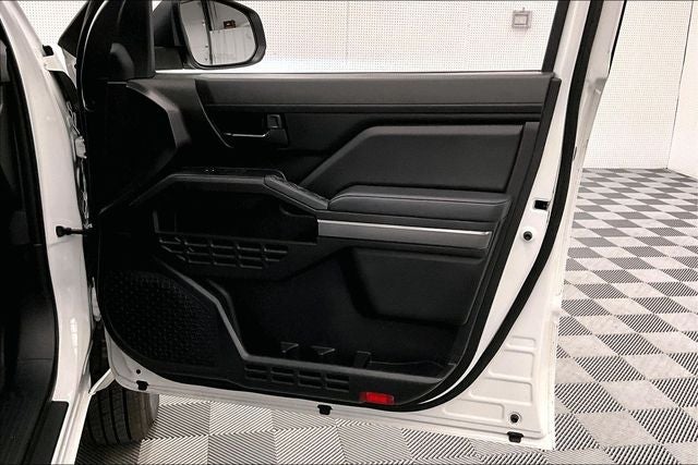 2025 Toyota Tacoma SR5 4x4 - Adaptive Cruise - Blind Spot Detection