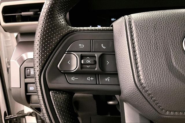 2025 Toyota Tacoma SR5 4x4 - Adaptive Cruise - Blind Spot Detection