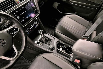 2022 Volkswagen Tiguan 2.0T SE R-Line Black AWD-Pano Roof-Adaptive Cruise-Htd Seats