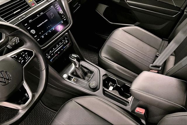 2022 Volkswagen Tiguan 2.0T SE R-Line Black AWD-Pano Roof-Adaptive Cruise-Htd Seats