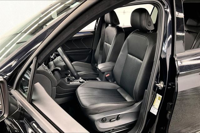 2022 Volkswagen Tiguan 2.0T SE R-Line Black AWD-Pano Roof-Adaptive Cruise-Htd Seats