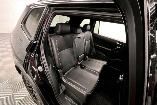 2022 Volkswagen Tiguan 2.0T SE R-Line Black AWD-Pano Roof-Adaptive Cruise-Htd Seats