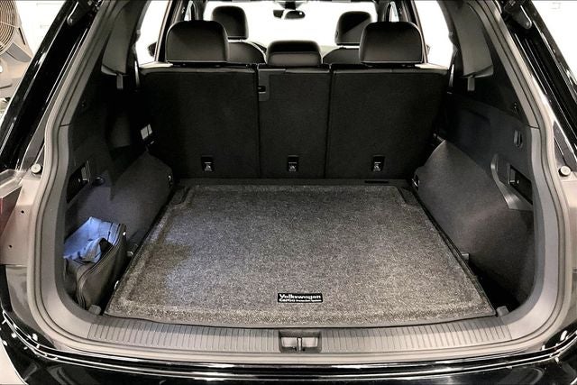 2022 Volkswagen Tiguan 2.0T SE R-Line Black AWD-Pano Roof-Adaptive Cruise-Htd Seats