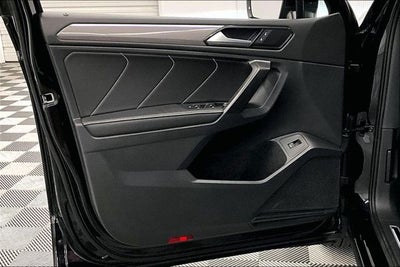 2024 Volkswagen Tiguan 2.0T SE R-Line Black