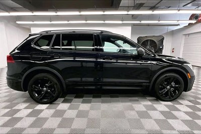 2023 Volkswagen Tiguan 2.0T SE R-Line Black