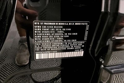 2023 Volkswagen Tiguan 2.0T SE R-Line Black