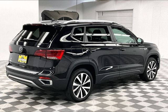 2023 Volkswagen Taos 1.5T SE Pano Roof - Adaptive Cruise - Htd Seats