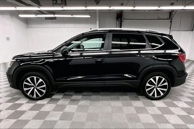 2023 Volkswagen Taos 1.5T SE Pano Roof - Adaptive Cruise - Htd Seats