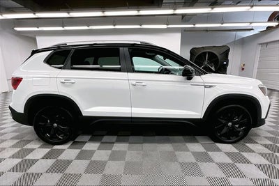 2023 Volkswagen Taos 1.5T SE Pano Roof - Adaptive Cruise - Htd Seats