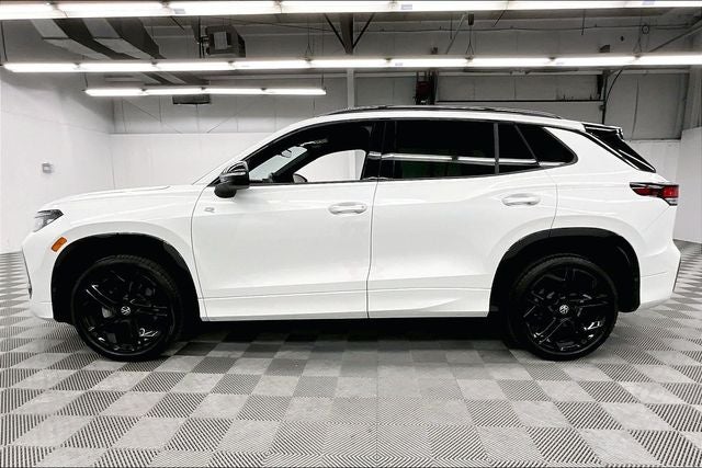 2025 Volkswagen Tiguan 2.0T SE R-Line Black AWD-Pano Roof-Adaptive Cruise-Htd Seats