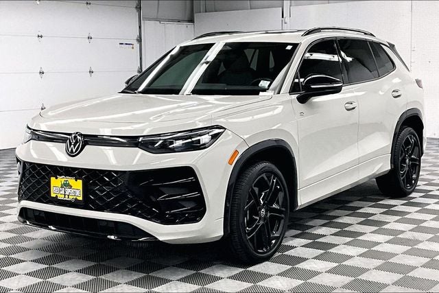 2025 Volkswagen Tiguan 2.0T SE R-Line Black
