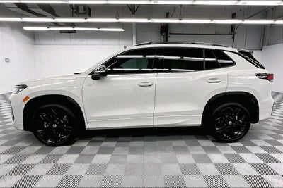 2025 Volkswagen Tiguan 2.0T SE R-Line Black