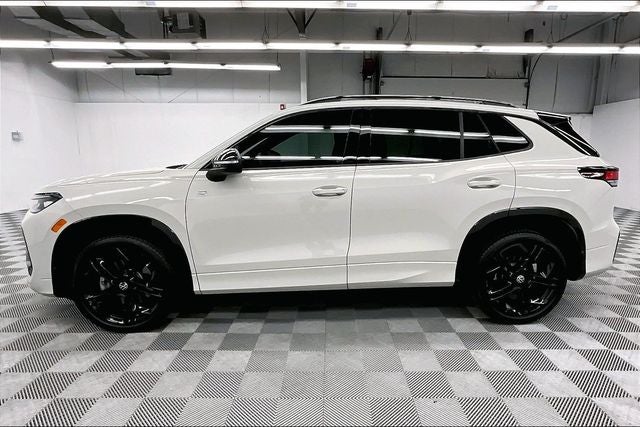 2025 Volkswagen Tiguan 2.0T SE R-Line Black