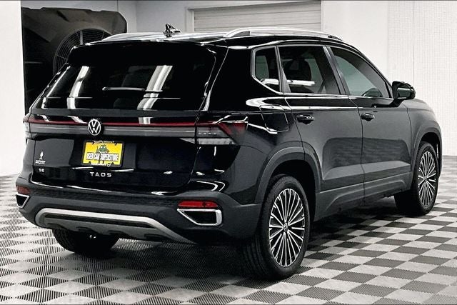 2025 Volkswagen Taos 1.5T SE Adaptive Cruise - Blind Spot Detection