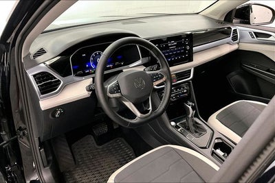 2025 Volkswagen Taos 1.5T SE Adaptive Cruise - Blind Spot Detection