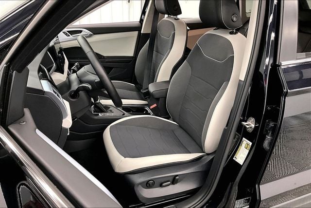 2025 Volkswagen Taos 1.5T SE Adaptive Cruise - Blind Spot Detection