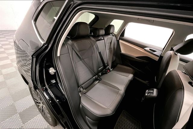 2025 Volkswagen Taos 1.5T SE Adaptive Cruise - Blind Spot Detection