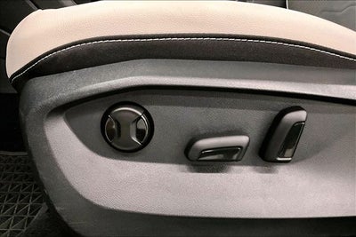 2025 Volkswagen Taos 1.5T SE Adaptive Cruise - Blind Spot Detection