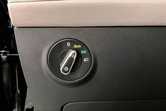 2025 Volkswagen Taos 1.5T SE Adaptive Cruise - Blind Spot Detection