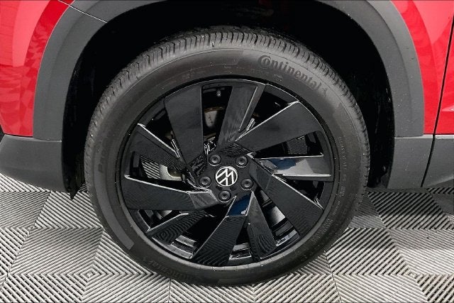 2024 Volkswagen Taos 1.5T SE AWD-Adaptive Cruise-Htd Seats-Blind Spot Monitor