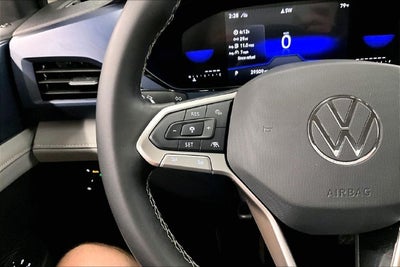 2024 Volkswagen Taos 1.5T SE AWD-Adaptive Cruise-Htd Seats-Blind Spot Monitor